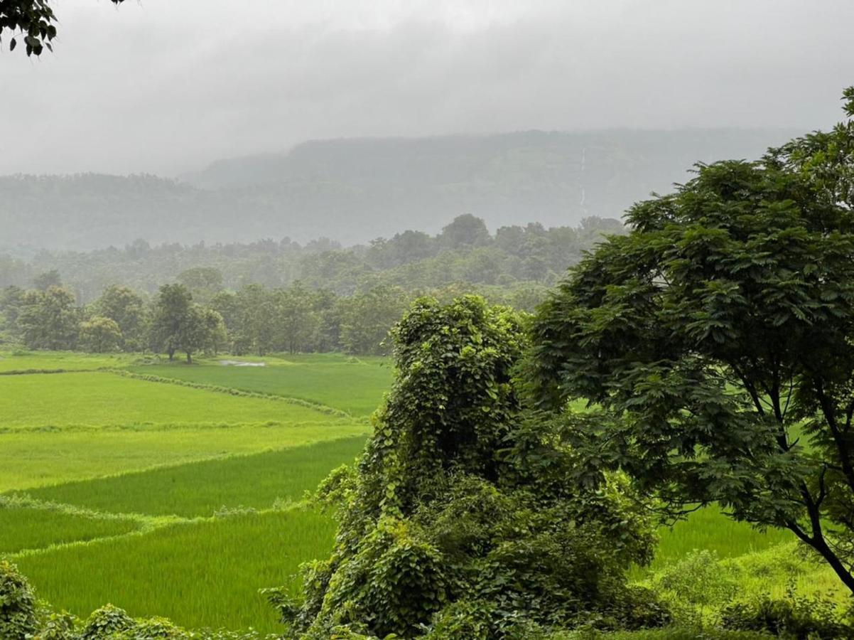 Karjat Villa Екстериор снимка