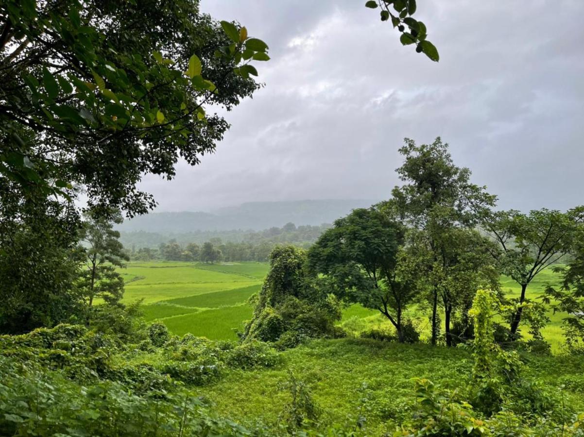 Karjat Villa Екстериор снимка