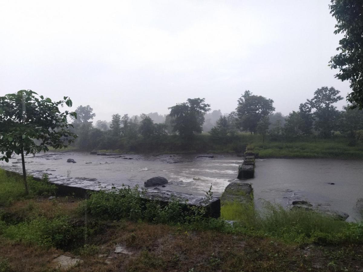 Karjat Villa Екстериор снимка