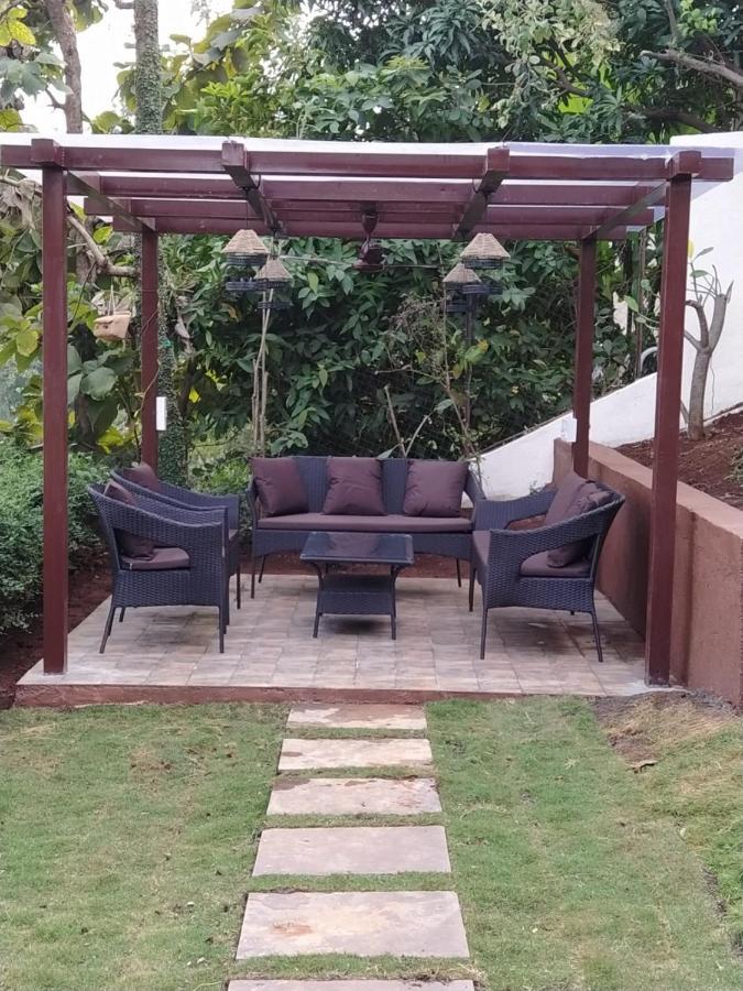 Karjat Villa Екстериор снимка